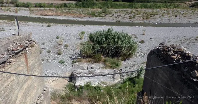 Il Ponte sul fiume Savuto, crollato dieci anni fa e mai ricostruito - VIDEO