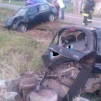 Pizzo, violento impatto sulla statale 18: due feriti