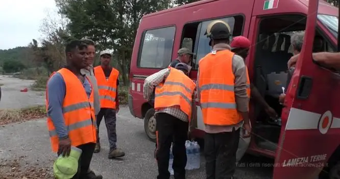 Lamezia e i migranti che fanno bella la città anche con 30 gradi all'ombra