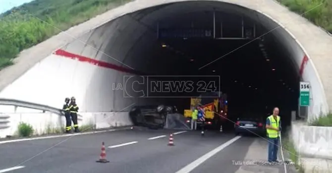 Incidente sull’A2, automobilista muore sul colpo