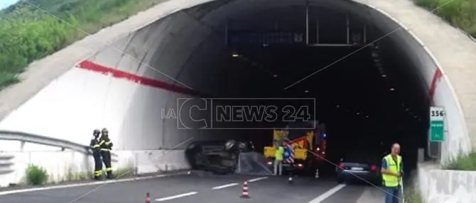 Incidente sull’A2, automobilista muore sul colpo