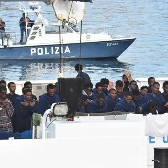 Tripodi: «Migranti sequestrati sulla Diciotti. Il governo la smetta»