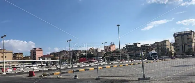 Cisterna perde liquido infiammabile, interdetta area a Villa San Giovanni