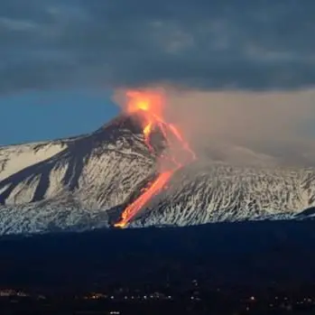 Etna in eruzione, chiuso l’aeroporto di Reggio Calabria