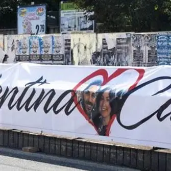 Il lungo abbraccio di Roma a Carlo e Valentina, vittime del Raganello