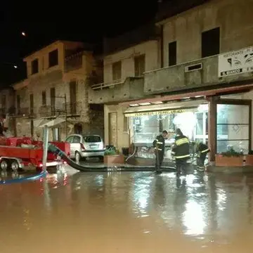 Maltempo nel Vibonese, salvate sei persone bloccate nelle loro case -VIDEO