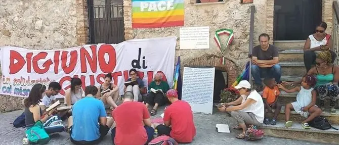 Caso Riace, il ministero frena gli entusiasmi del sindaco e non sblocca i fondi -VIDEO