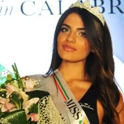 Miss Calabria, la corona a Sara Fasano