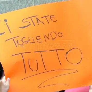 Lamezia scende in piazza contro la gestione commissariale