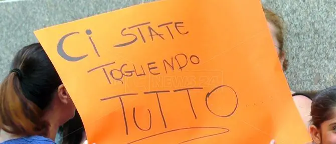 Lamezia scende in piazza contro la gestione commissariale