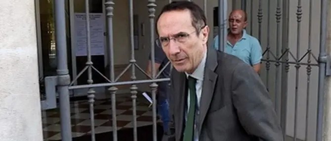 Il commissario di Gioia intercettato: «Pasquà, ne abbiamo fatte di porcherie…»