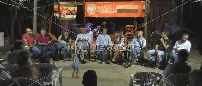 De Magistris: «Sud autonomo e protagonista, basta con le discriminazioni»