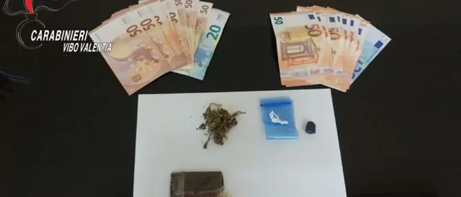 Droga e contanti in casa, un arresto nel Vibonese