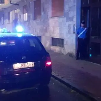 Uccide il marito accoltellandolo al cuore, arrestata 48enne