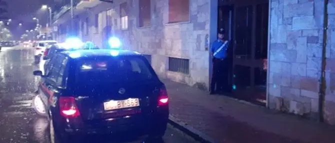 Uccide il marito accoltellandolo al cuore, arrestata 48enne