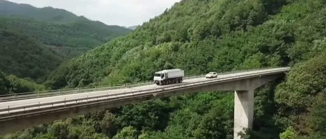 Monitorati i viadotti lungo la Statale 107, presto un'opera di restyling