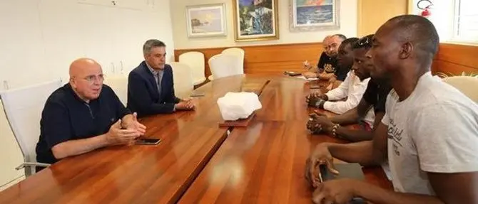 Caporalato e braccianti, Oliverio incontra il sindacalista Soumahoro