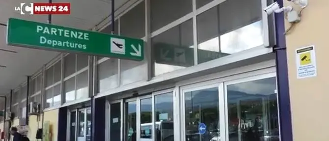 Crisi Aeroporto di Reggio. La testimonianza: «Tanta rabbia: dietro i lavoratori, intere famiglie»