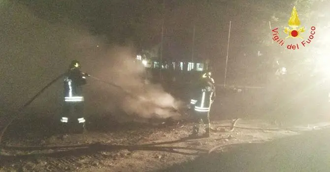 Monasterace, incendio in cantiere per la costruzione del lungomare