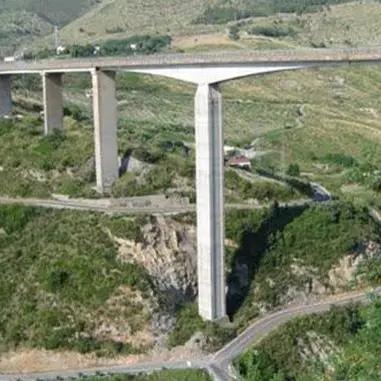 Vertice in Prefettura, Anas: «Il ponte di San Nicola Arcella non è a rischio crollo»