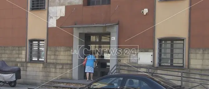 Cosenza, ufficio scolastico nel caos tra ritardi e carenze di personale - VIDEO