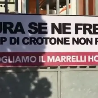 Marelli hospital, l'impegno del prefetto per reperire le risorse: sospesa la protesta