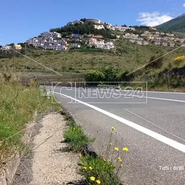 Asfalto logoro e scarsa manutenzione, ecco i pericoli della Statale 18 altotirrenica -FOTO