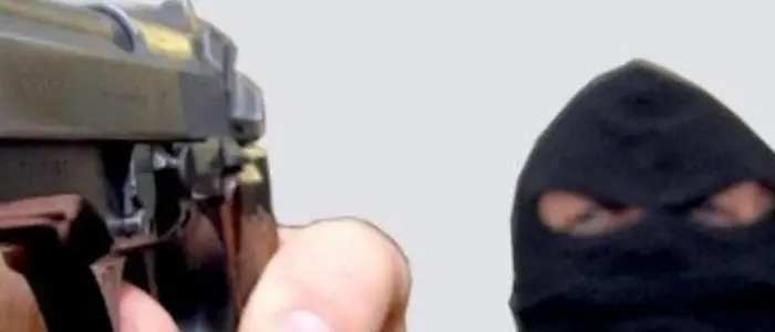 Scene da Far West a Villapiana: banditi in fuga sparano e feriscono alla testa carabiniere