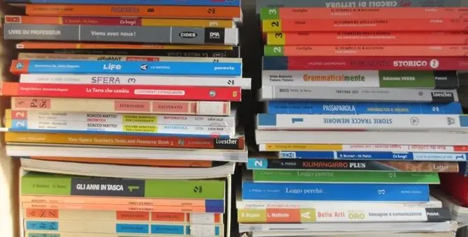 Libri di testo gratis per gli studenti delle scuole medie di Miglierina