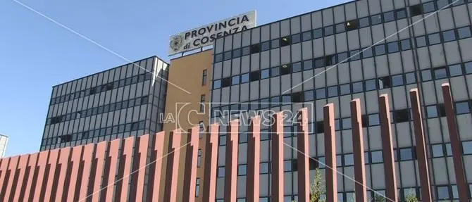 Cosenza, Oliverio compra il palazzo già acquistato quando guidava la Provincia