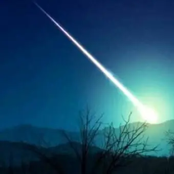 Spettacolare meteorite illumina i cieli della Calabria
