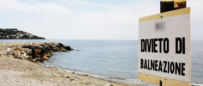 Mare in Calabria, Ferrara: «Continuano criticità. Stagione da dimenticare»