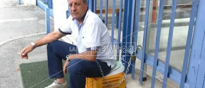 A casa dopo trent'anni di lavoro, scatta la protesta a Rossano