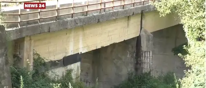 Un altro ponte chiuso ai mezzi pesanti, pericolo a Oppido Mamertina