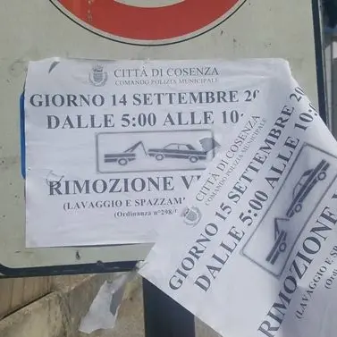 Cartello stradale sostituito di notte: decine di automobilisti multati a Cosenza