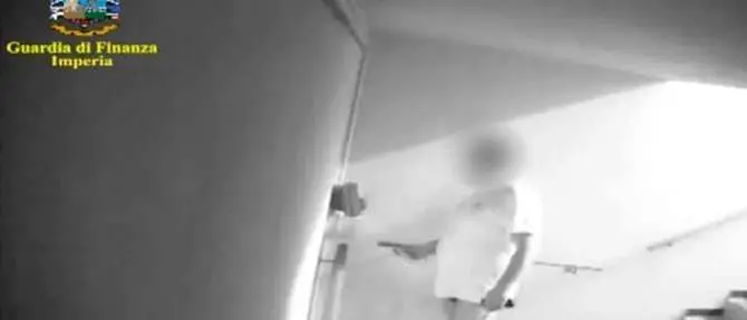 Il Governo dichiara guerra ai furbetti del cartellino: arrivano le impronte digitali