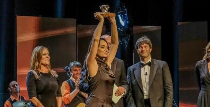 Il premio Campiello 2018 alla scrittrice reggina Rosella Postorino