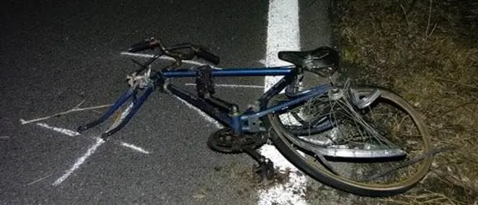 Incidente a Praia a Mare, auto travolge bici: un morto