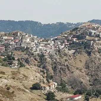 La Calabria dei diritti negati: bimbi costretti a fare 50 km per andare a scuola