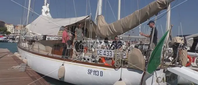 In barca a vela con la carrozzina: «Per me una scommessa vinta»