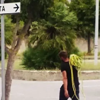 Ruba rame all’ospedale di Lamezia per il Campo rom, arrestato