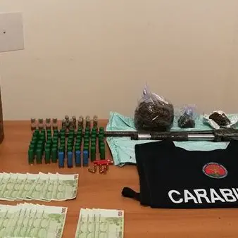 Sequestrate armi, munizioni e droga nel Reggino