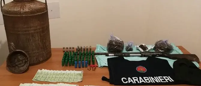 Sequestrate armi, munizioni e droga nel Reggino