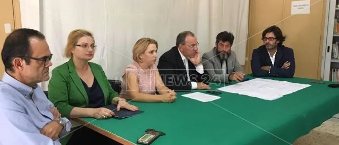 Ponte Allaro, minibus per attraversare il viadotto in sicurezza