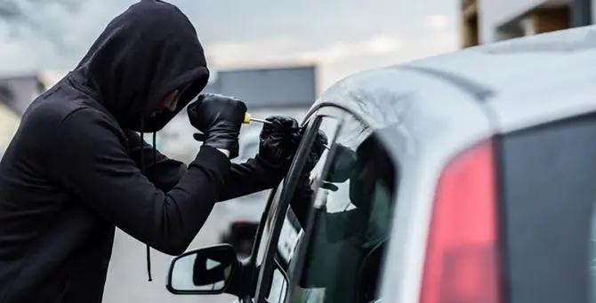 Furto di un'auto innesca giro di illeciti nel Cosentino