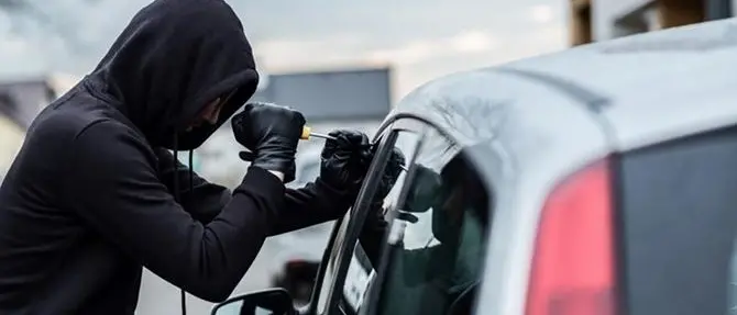Furto di un'auto innesca giro di illeciti nel Cosentino