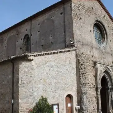 Una casa di riposo nell’abbazia florense, il M5s: «Un paradosso»