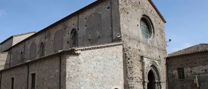 Una casa di riposo nell’abbazia florense, il M5s: «Un paradosso»