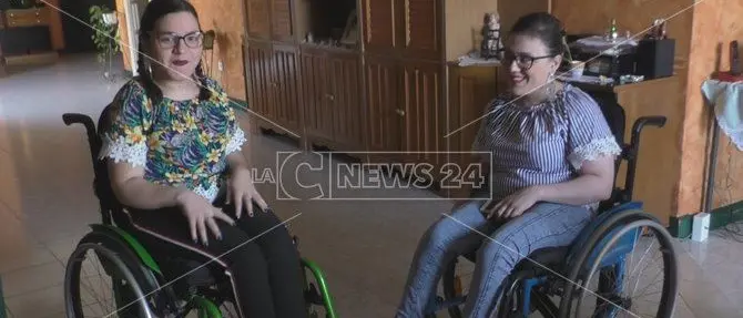 Trasporto disabili, la Regione anticipa le somme ma gli studenti restano a casa. Lo sfogo: «È una vergogna»