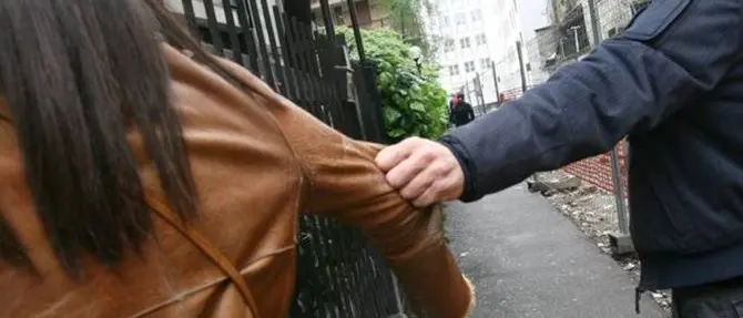 Donna picchiata per strada a Rombiolo ricoverata allo Jazzolino